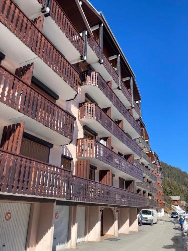 Station de Drouzin le Mont Apartment | Le pied des pistes, studio 5 pers, balcon sud est, vue sur les montagnes