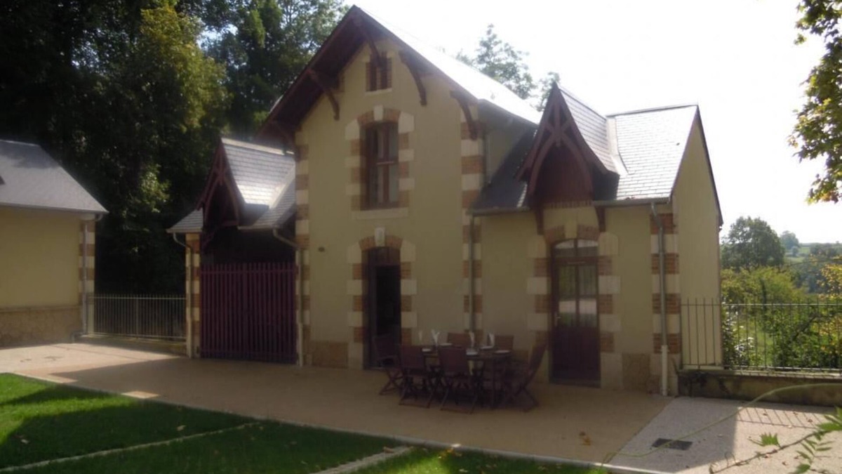 Bourbon-Lancy House | Le Pigeonnier - BOURBON-LANCY