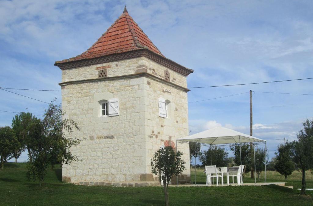 Virac House | Le pigeonnier