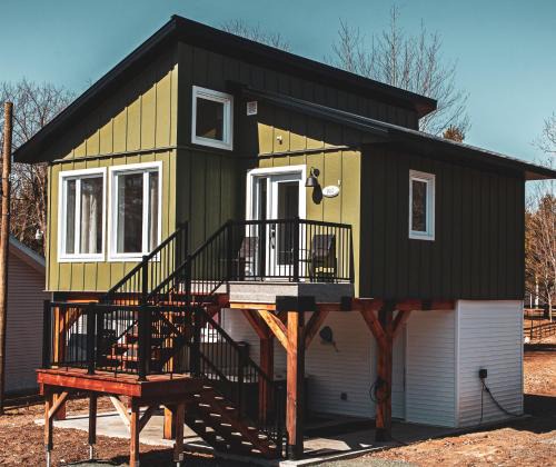 Sainte-Clotilde-de-Horton Ski Chalet | Le Pignon Vert