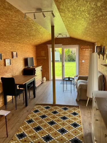 Colombier Ski Chalet | LE PIVERT, chalet confortable avec jardin à 100m du lac