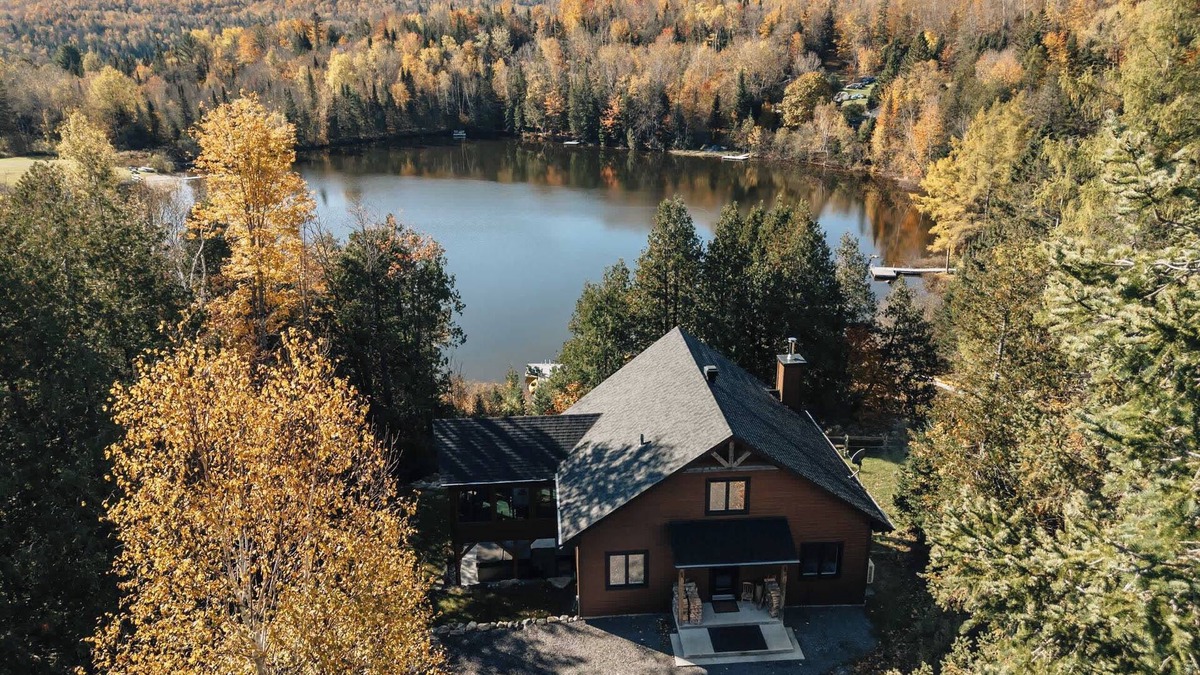 Chertsey Ski Chalet | Le Plein Sud: Lake access, spa & nearby activities