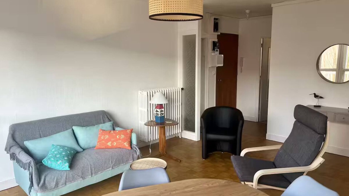 Vannes Apartment | Le Port on foot - private parking 4 pers Vannes