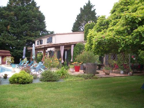 Beaugas House | Le Pré Joli