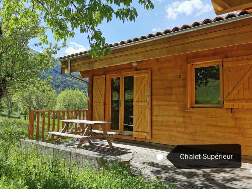 Annot House | Le Pré Martin, gîte de chalets
