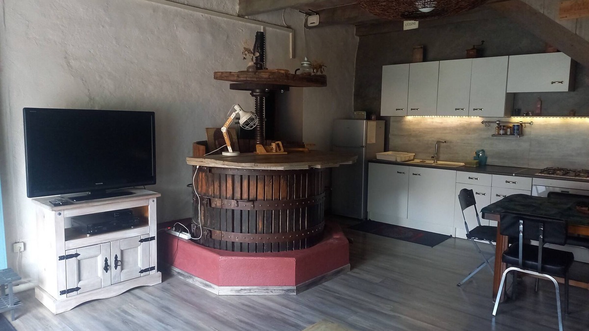 Saint-Julien-de-Coppel House | Le Pressoir, charming little house of 65m2 restored in an old wine press.