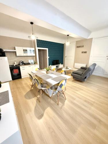 Saint-Laurent-sur-Saone Apartment | Le Rétro - Appartement 2 chambres confortable et calme - Proche de toutes commodité - Stationnement facile à proximité