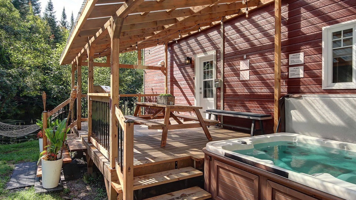 Stoneham-et-Tewkesbury Ski Chalet | 🌟Le Repère 🏖️ Spa 💦Sauna 🧖 Billiards🎱
