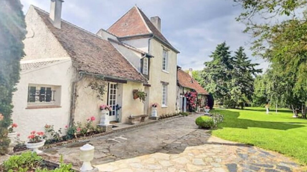 Courcy-aux-Loges House | Le Relais D'eugénie : Gîte en Forêt D'orléans