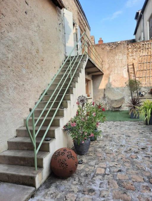 Chateaudun Apartment | LE RELAIS DE VALERIE