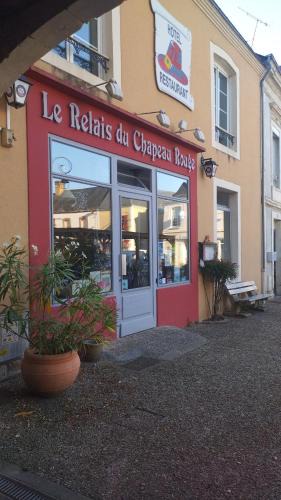 Vibraye Hotel | Le relais du chapeau rouge