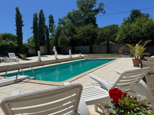 Bressolles Apartment | Le Relais St trop - Villa 2 chambres Delon et Romy