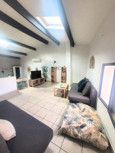 Saint-Mitre-les-Remparts Apartment | Le Rempart