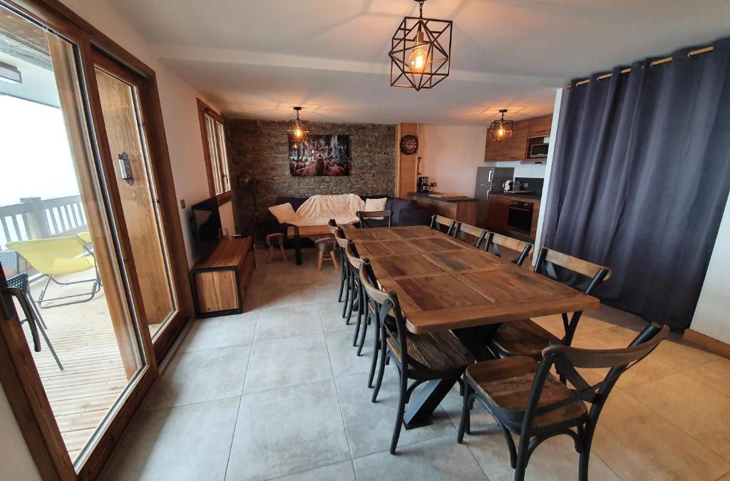 Montgellafrey Apartment | Le Repaire des Loups - Appart neuf 12 pers 4 chambres - location à la semaine
