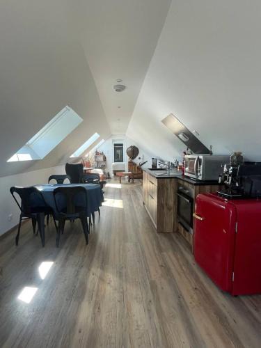 Bresilley Bed & Breakfast | Le repaire des trois singes
