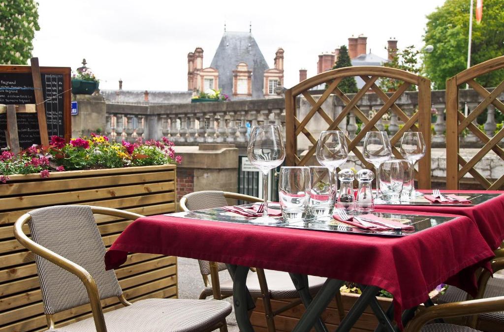 Fontainebleau Hotel | Le Richelieu Bacchus