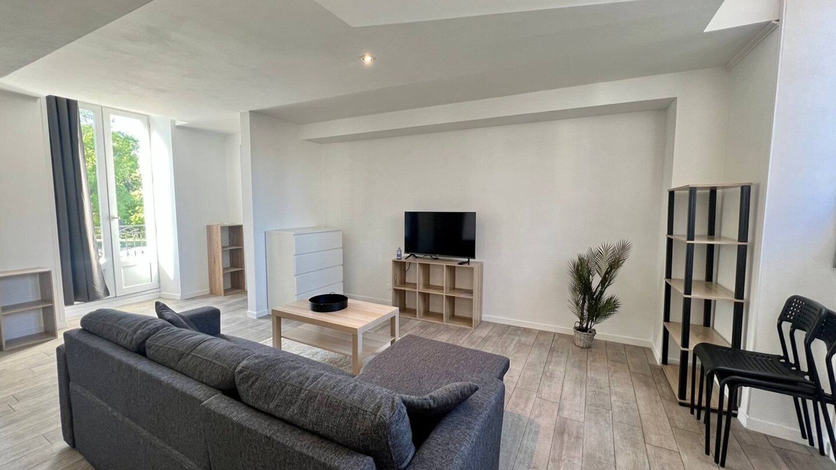 Poitiers Apartment | Le Rivage du clain - Appart' 11 pers.