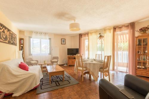 Embrun Apartment | Le Roc dEmbrun - proche Lac de Serre-Ponçon