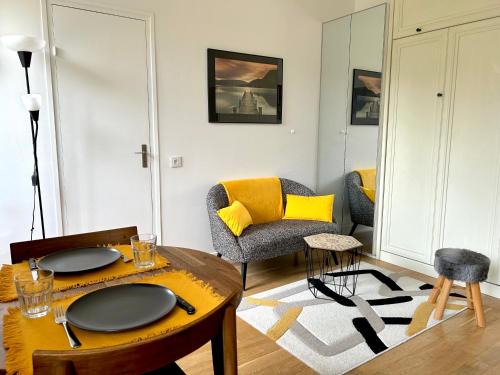Chantiers Apartment | Le Roi Soleil - Proche Avenue de Paris - Cozy