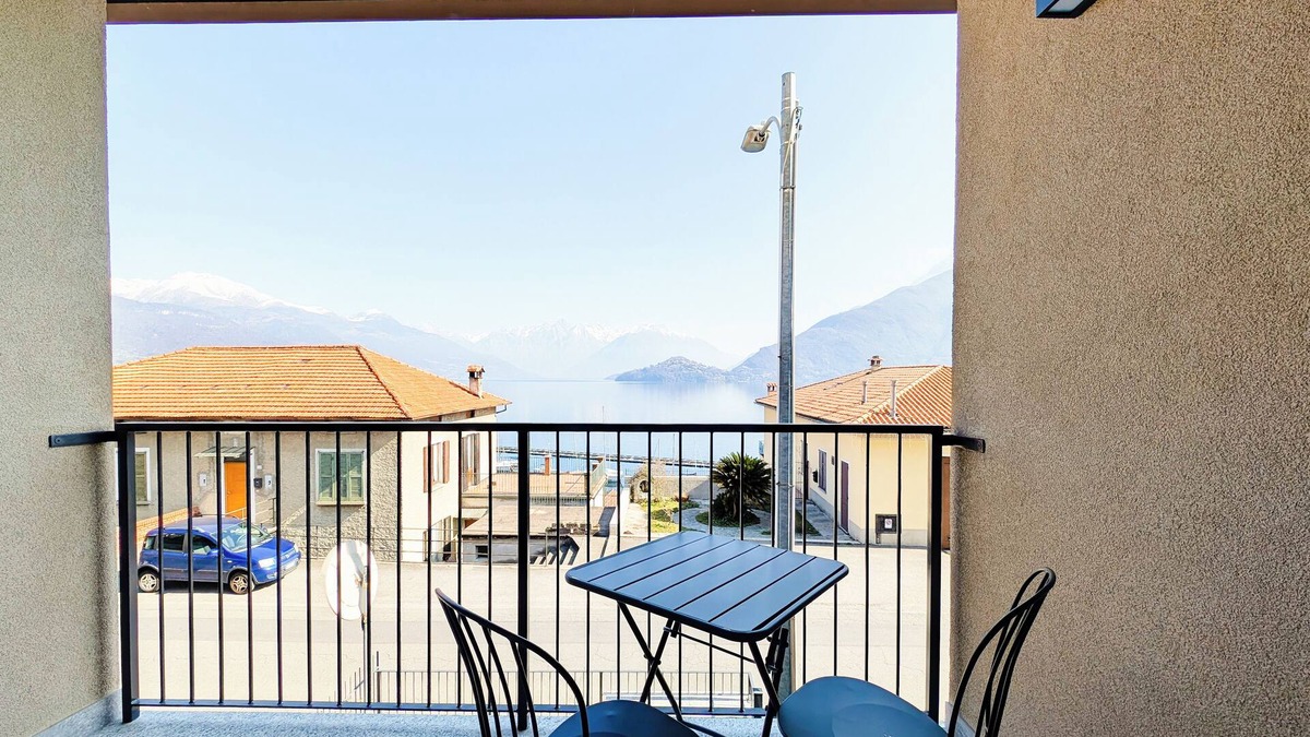 Naggio Apartment | Le Rondini C Apartment: lake-view balcony, Wi-Fi, AC and garage!