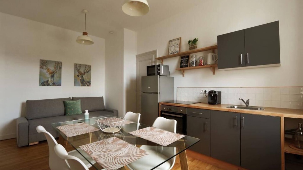 La Fuye-Velpeau Apartment | Le Ronsardien - Quiet, comfortable apartment