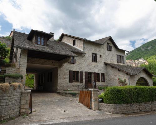 Peyreleau House | Le Roucadel