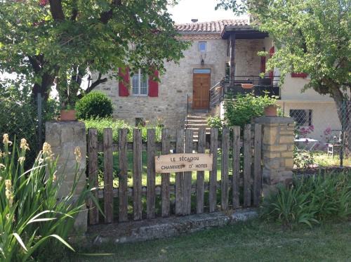 Aiguelèze Bed & Breakfast | le sécadou chambres et table d'hôtes