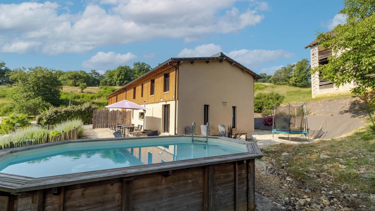 Saint-Amand-de-Coly House | Le Séchoir – Authentic House with Private Pool in Périgord Noir, Perfect for Families or Groups