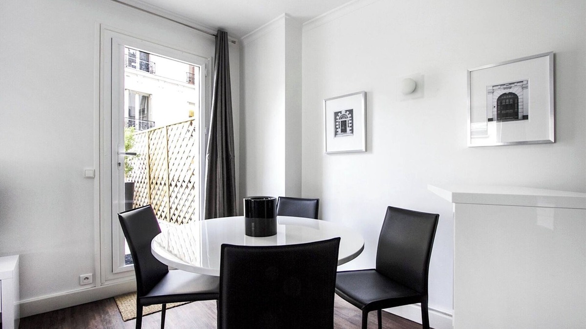 L'Europe Apartment | Le Saint Lazare