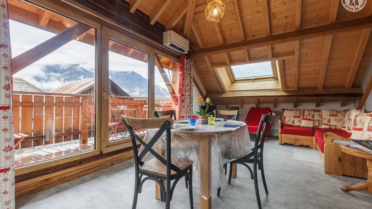 Aiton House | LE Sarto DU Gust - Aiton