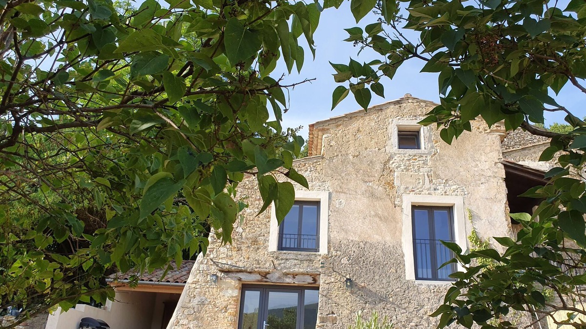 Dieulefit House | Le Satelas, charming gîte in Dieulefit, Drôme provençale with exceptional view