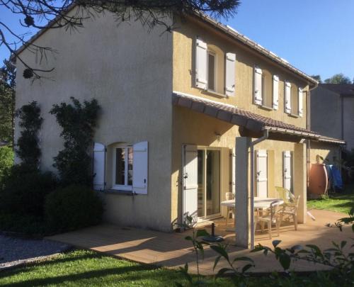 Die House | LE SECOND SOUFFLE Maison proche centre ville de Die tout peut se faire à pied gare SNCF marché U express rivière