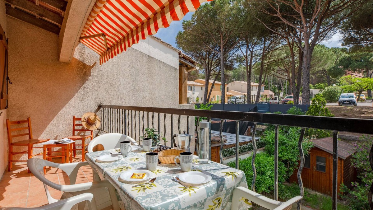 La Nartelle Apartment | Le Soleil d'or 2 by Interhome