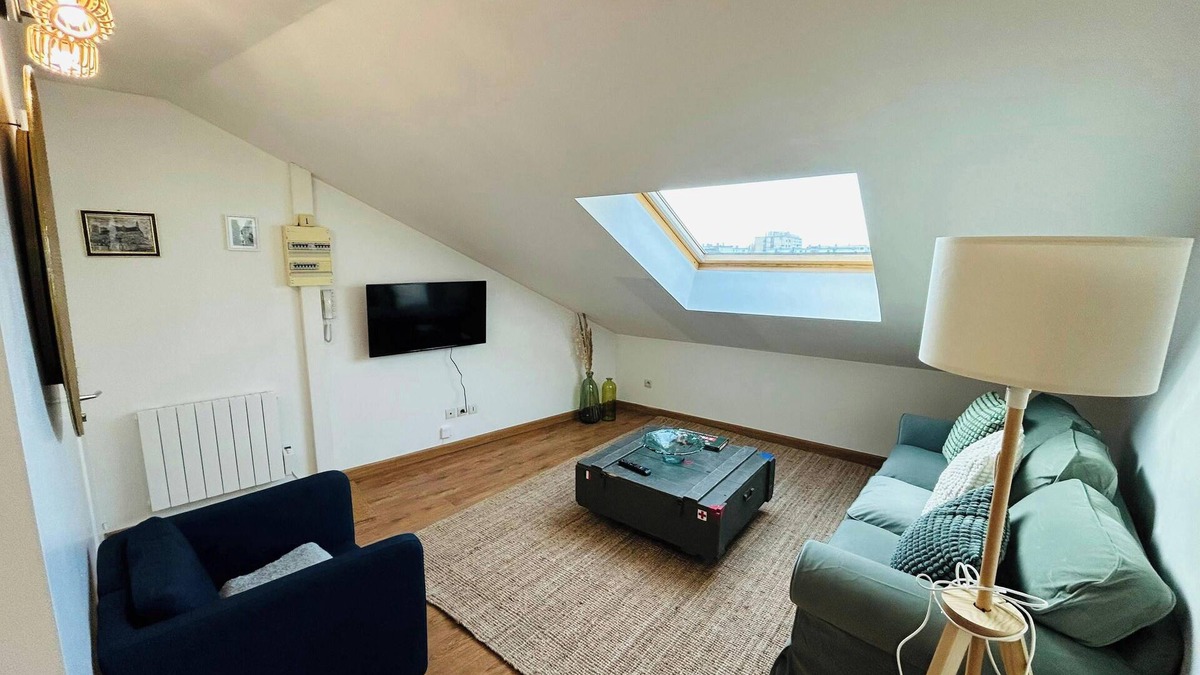 Laon Sud Apartment | Le Spacieux Couturier | Calme | Gare centre