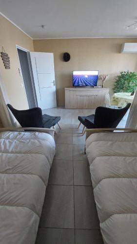 Greoux-les-Bains Apartment | Le studio Belle Viste