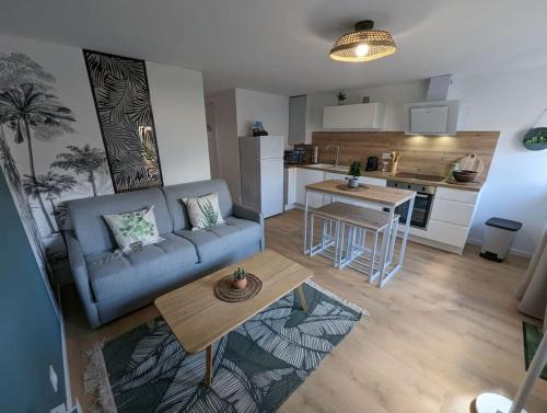 Digoin Apartment | Le Studio Jungle