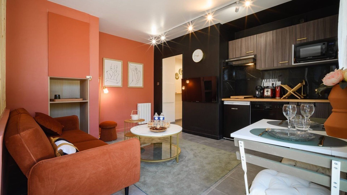 Colomiers Apartment | Le Terra Rosa ~ Parking ~ Near Airbus