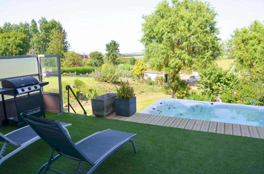 Tardinghen House | Le Toit Penché