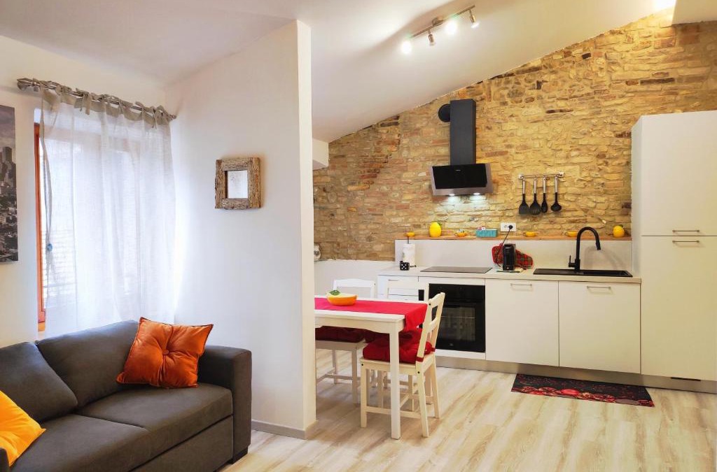 San Gimignano City Centre Apartment | Le Torri 2 San Gimignano Apartments