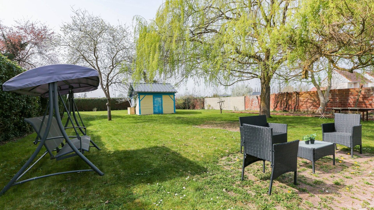 Gisors Apartment | Le Vexin - Two Bedroom Apartment, Sleeps 5