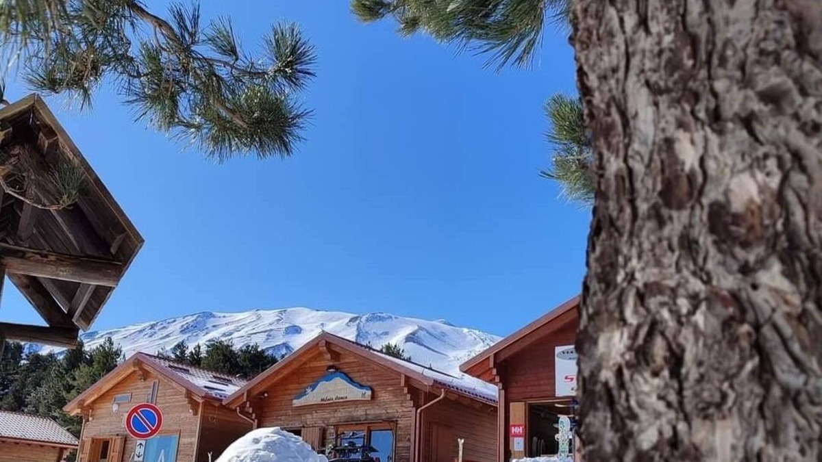 Linguaglossa Ski Chalet | Le Villette Mareneve Etna North Linguaglossa