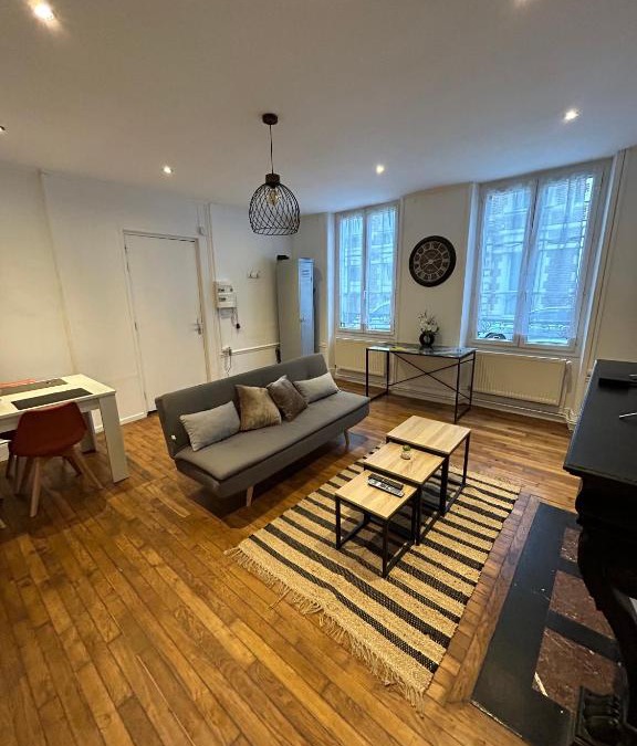 Saint-Quentin Apartment | Le voltaire 1 chez Adrien
