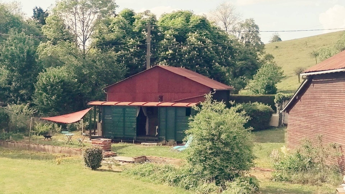 Chesnois-Auboncourt Cabin | Le Wagon des Amoureux Avec Spa