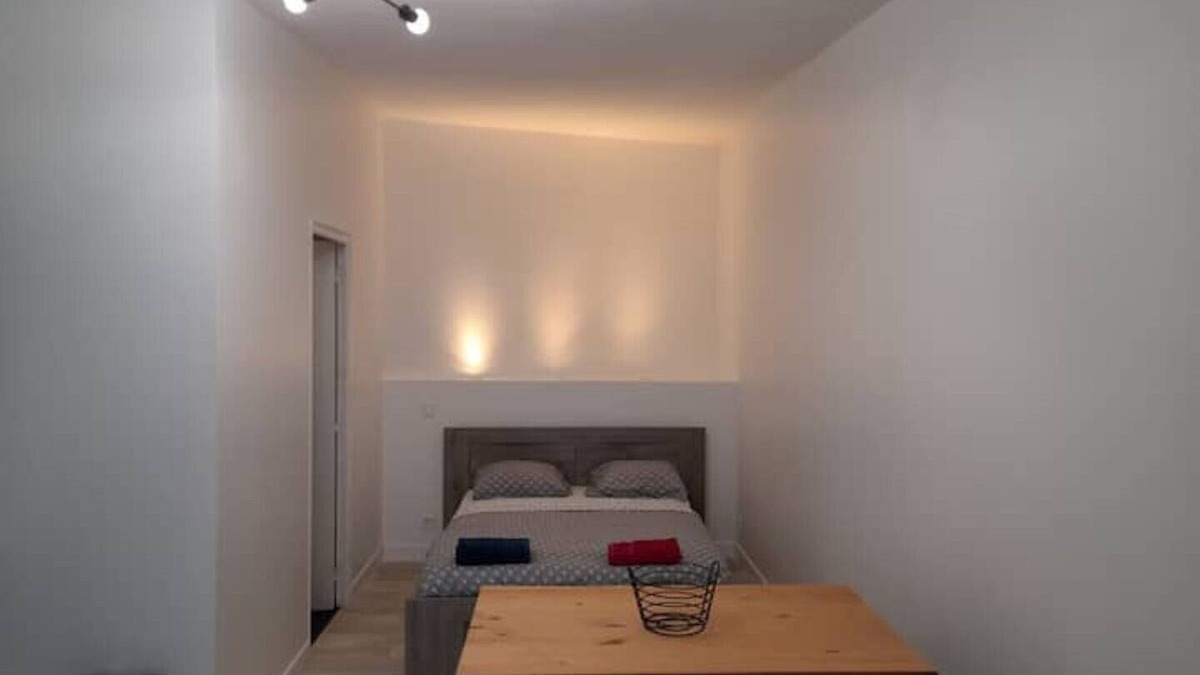 Tinqueux Apartment | LE Wanda Jaune