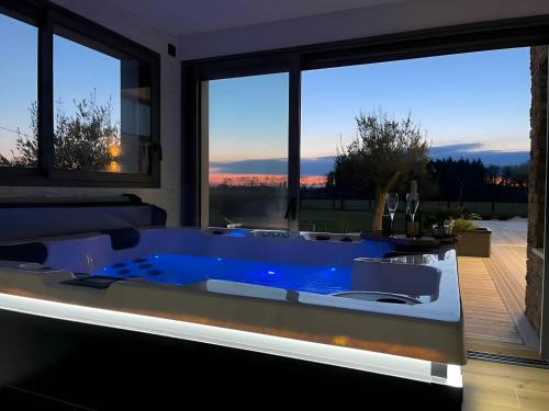 Saint-Corneille Villa | Le Yucca Spa -Campagne-Jacuzzi- 8p - Rêve au Mans