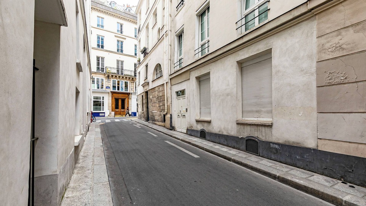 Quartier du Mail Apartment | Le Zebbrre