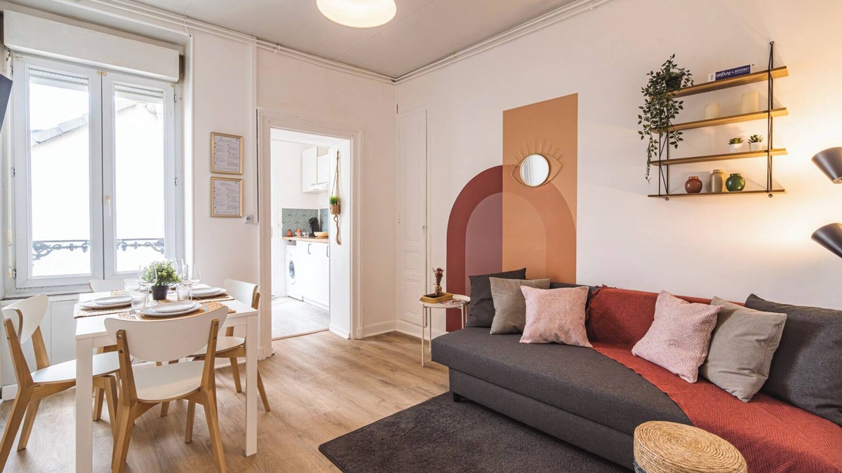 Centre Erlon Apartment | Le Zola - 2 rooms - station center