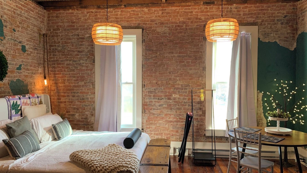 Lewisburg Apartment | Leader Loft, Cozy and Quaint