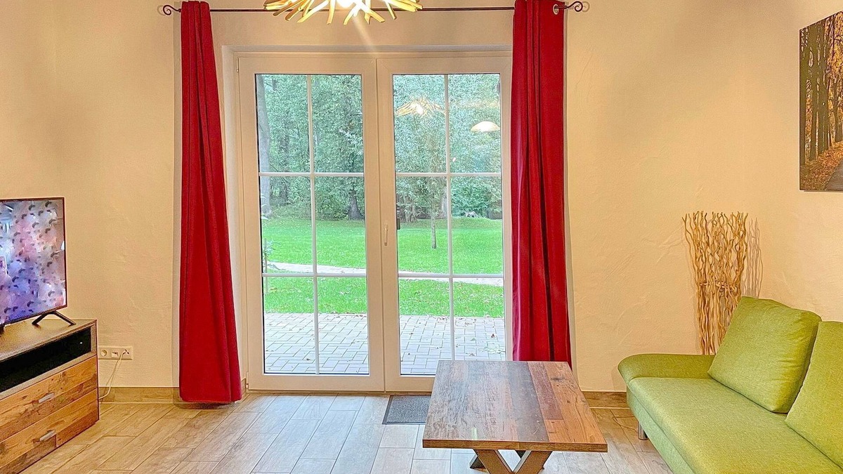 Burg-Kauper Apartment | Leaf hut tree 1 - Leaf hut