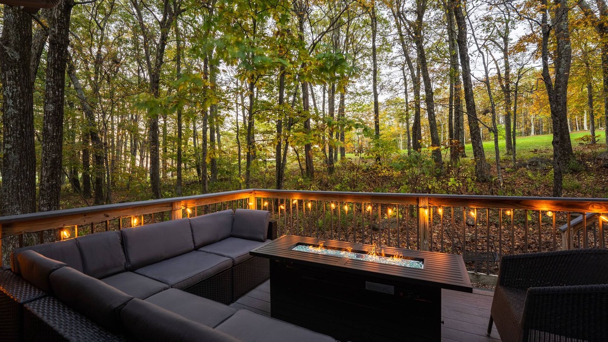 Chestnut Springs House | Leaf Peep at Serenity Summit - Your Family Retreat!